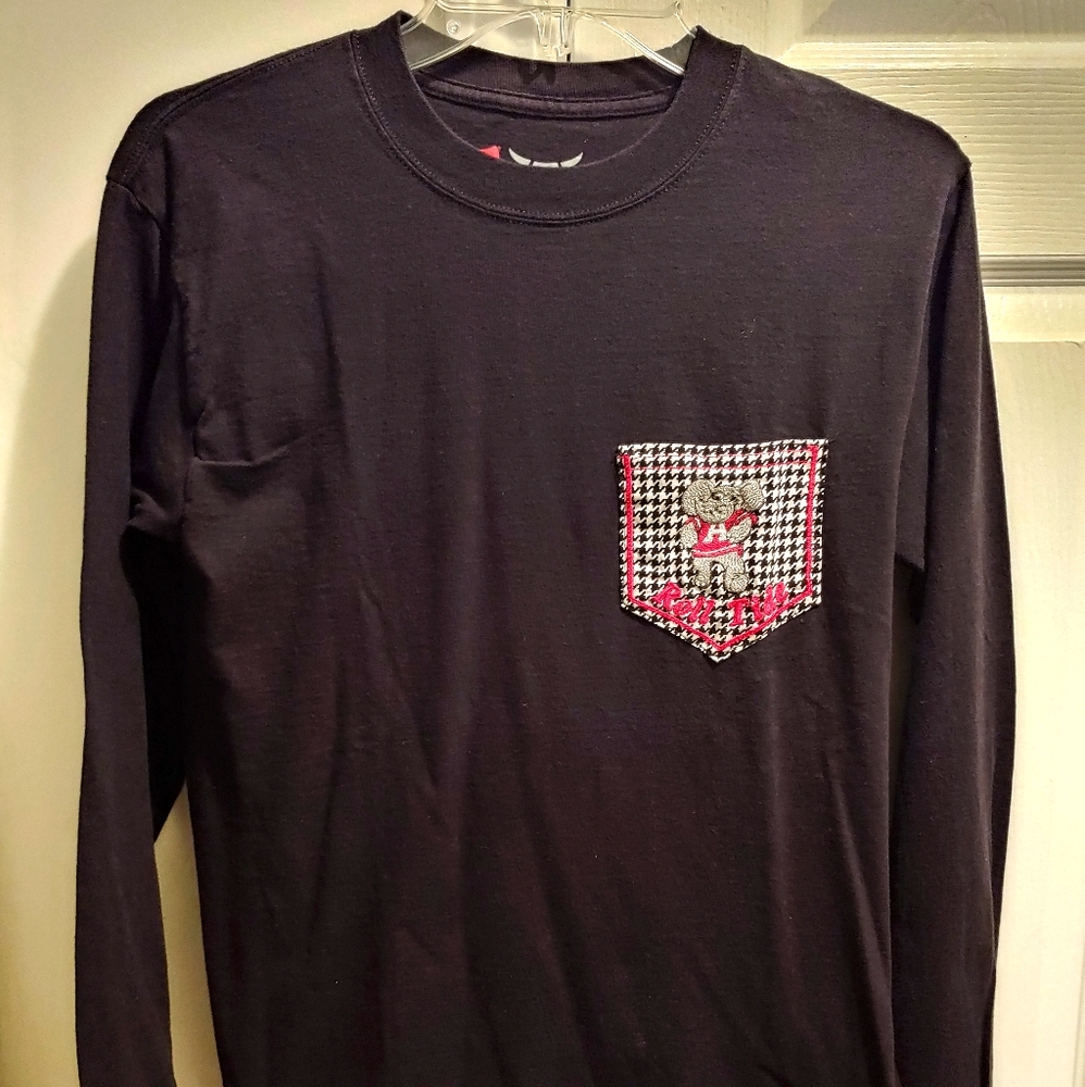 Alabama Crimson Stitched Logo front Pocket LS-Tee
